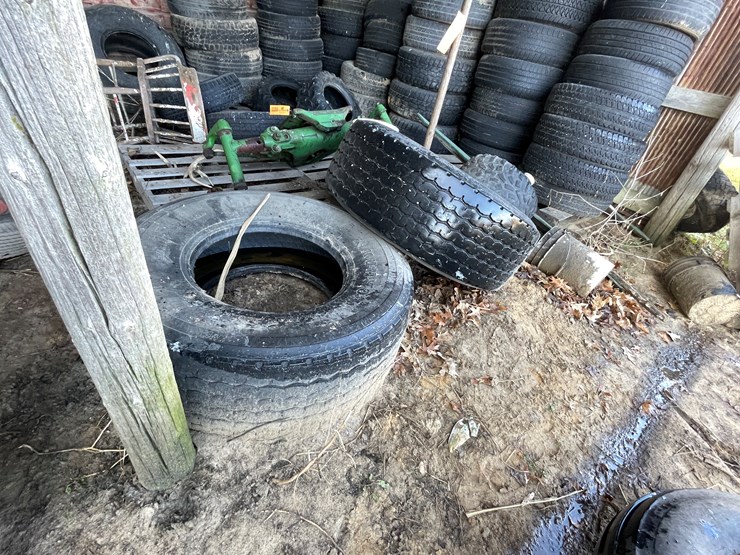 #6081-•-(2)-kumho-tires-image-2