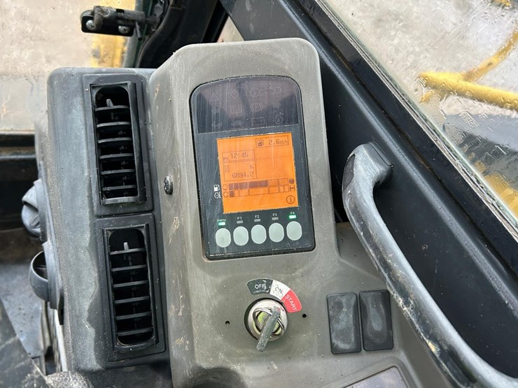 2017-yanmar-sv100-image-20