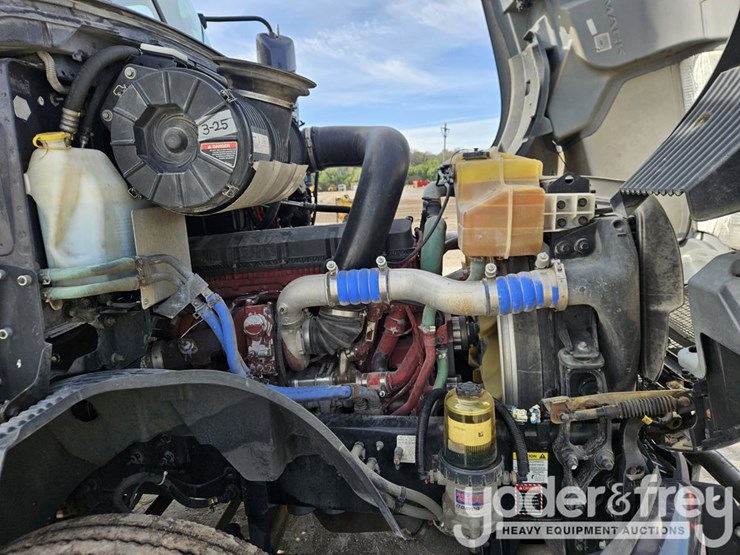 2021-mack-anthem-image-27