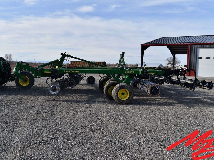 2019-john-deere-2660vt-image-23