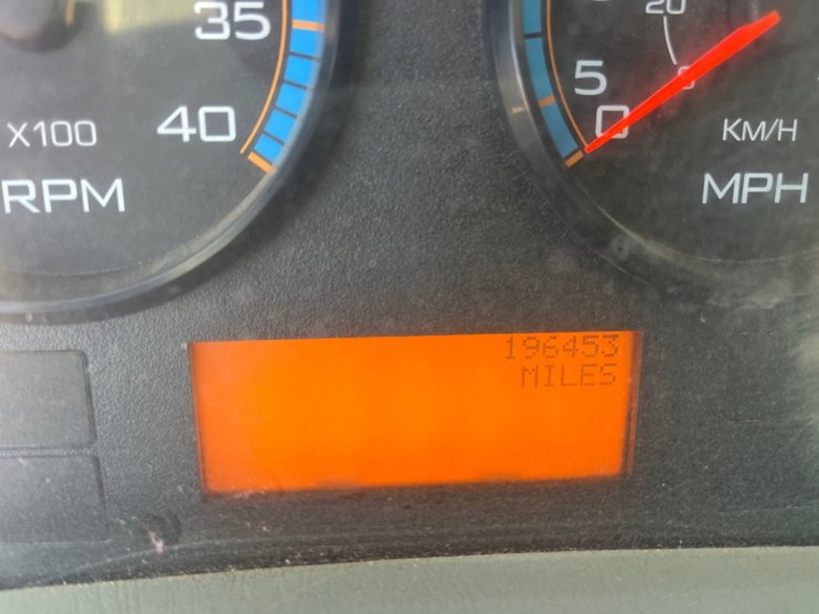 2011-international-workstar-7300-image-22