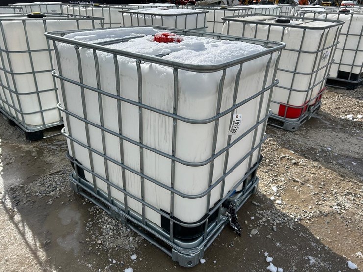 water-tank-tote-image-4