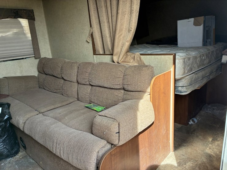 2014-jayco-jayfeather-travel-trailer-image-6