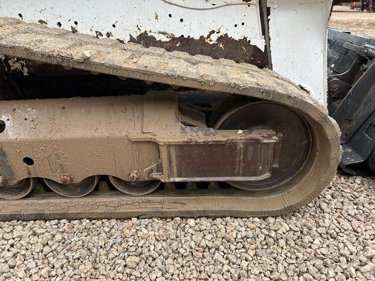2022-bobcat-t550-image-15
