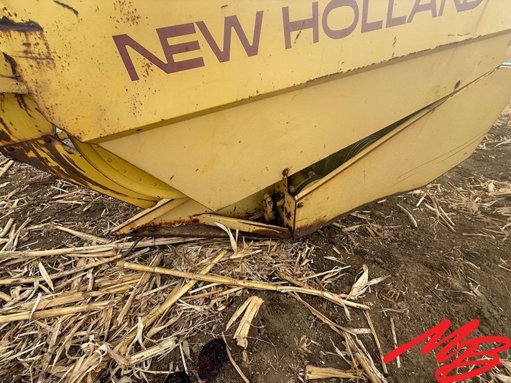 new-holland-960-image-11