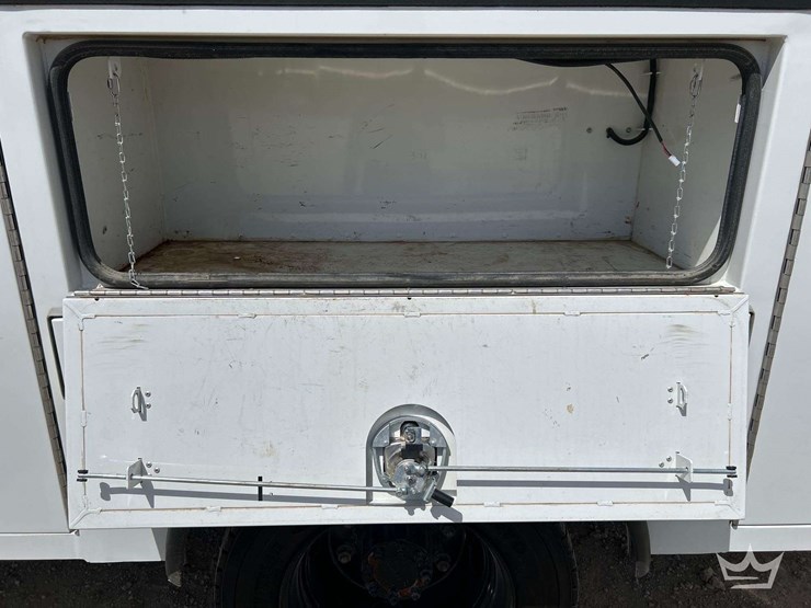 2022-chevrolet-silverado-6500hd-image-22