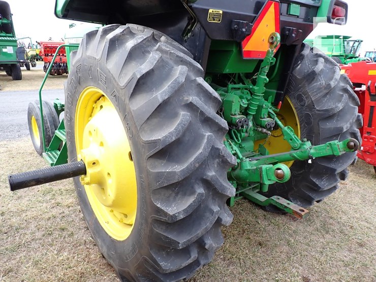 john-deere-4440-image-12