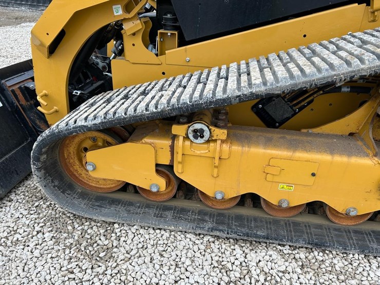 2023-caterpillar-299d3-image-18