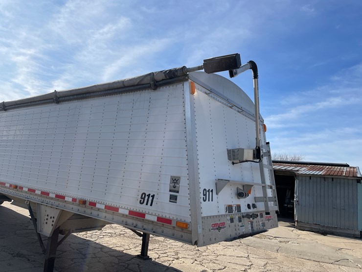 2011-wilson-hopper-bottom-image-4