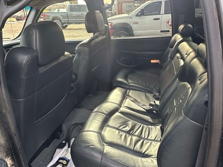 2002-gmc-2500-image-29