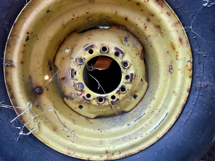 #6077-•-(2)-implement-tires-image-7