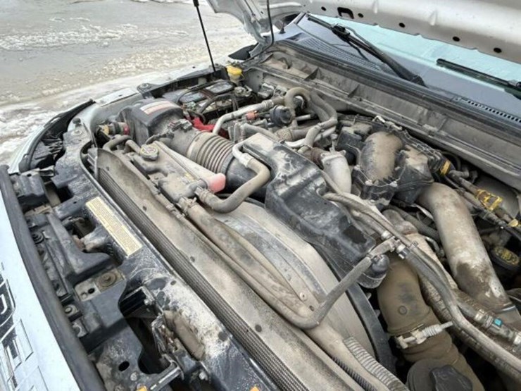 2011-ford-f350-image-30