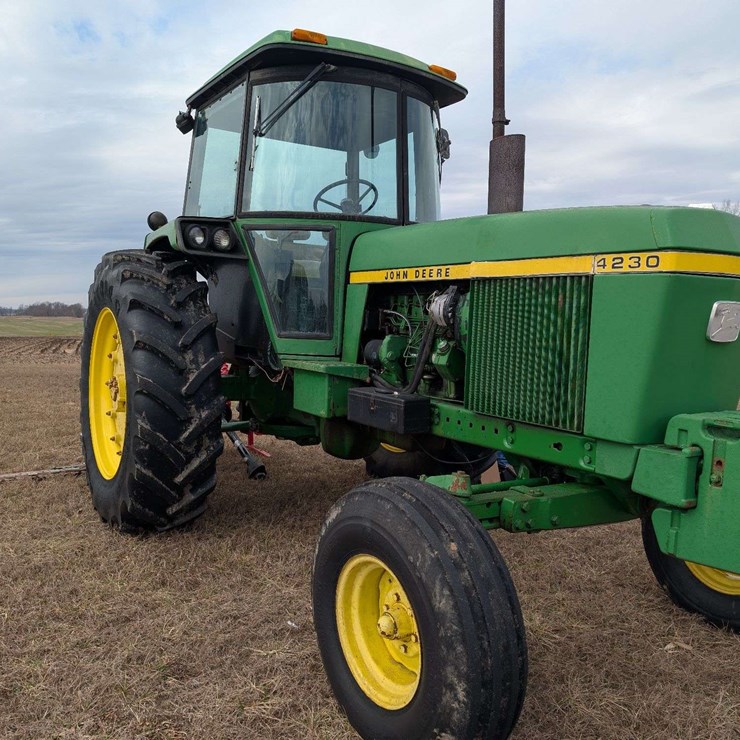 1974 JOHN DEERE 4230