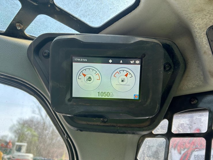 2020-bobcat-t76-image-22