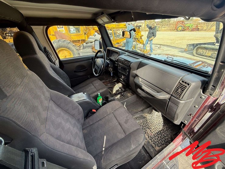 2004-jeep-wrangler-sport-image-34