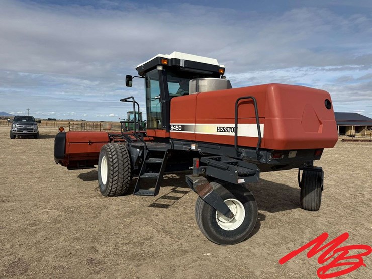 hesston-8450-image-4