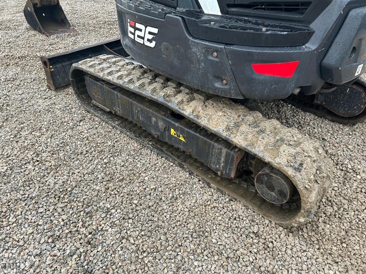 2022-bobcat-e26-image-16