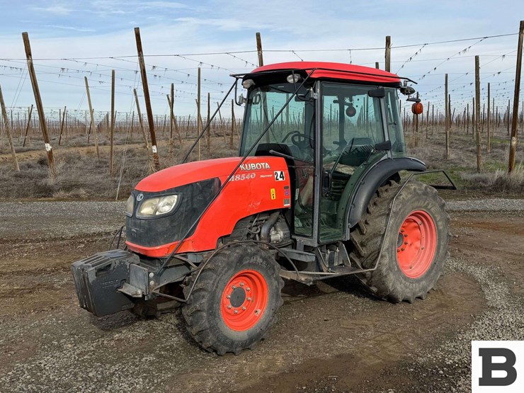 2016-kubota-m8540hd-image-1