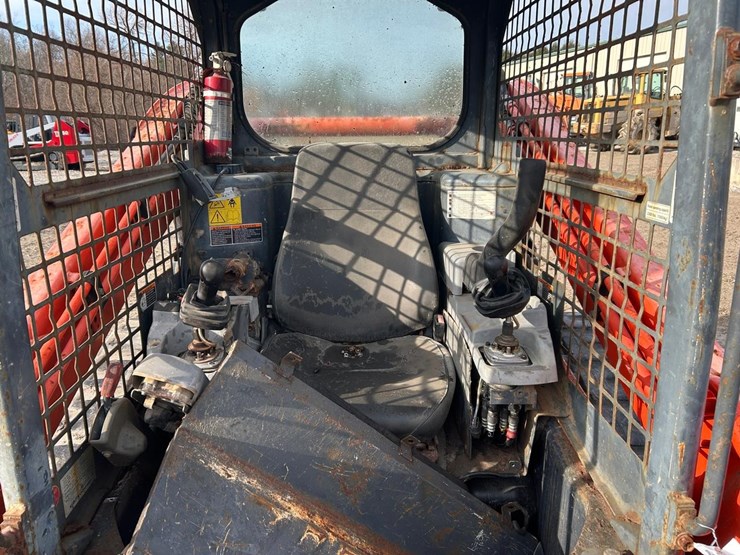 2015-kubota-svl75-2-image-11