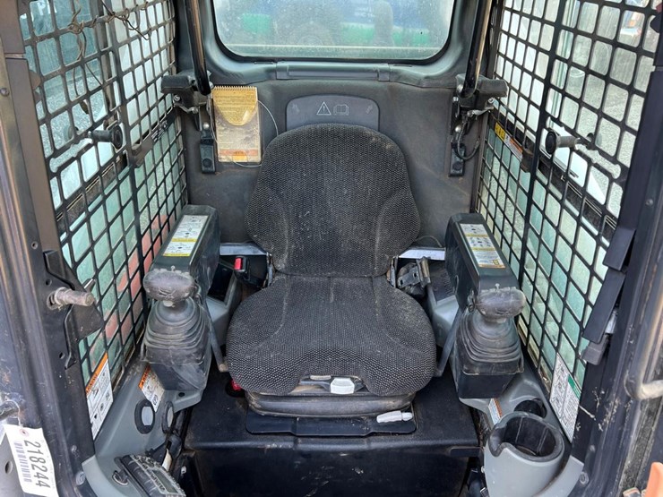 2020-bobcat-t770-image-16