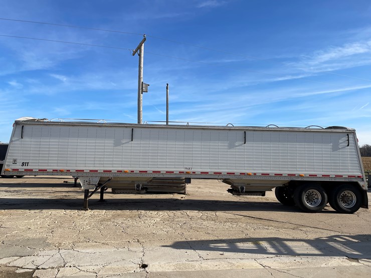 2011-wilson-hopper-bottom-image-9