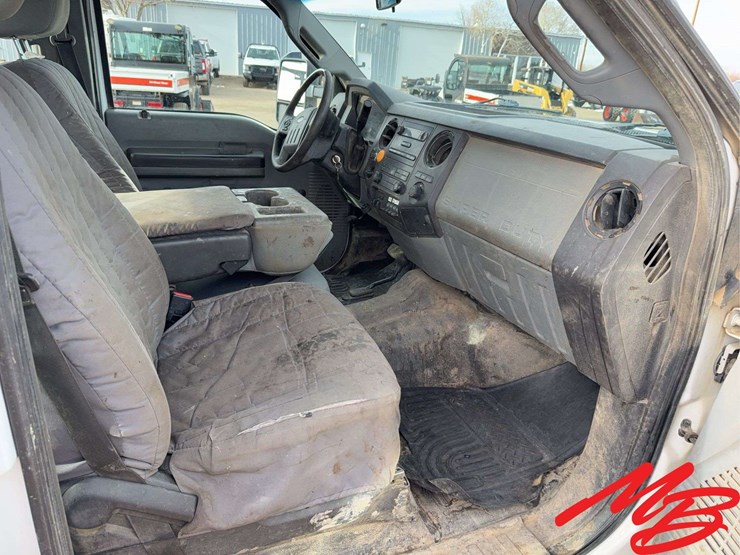 2012-ford-f350-xl-image-39