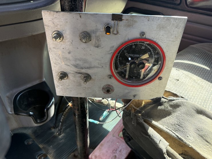 2013-peterbilt-367-image-28