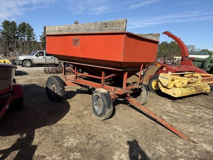 farm-and-fleet-gravity-box-with-auger-image-1