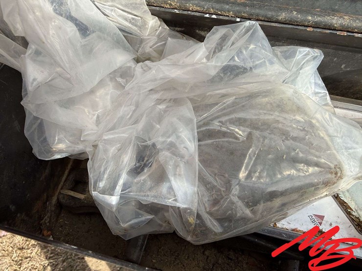 hesston-8450-image-40