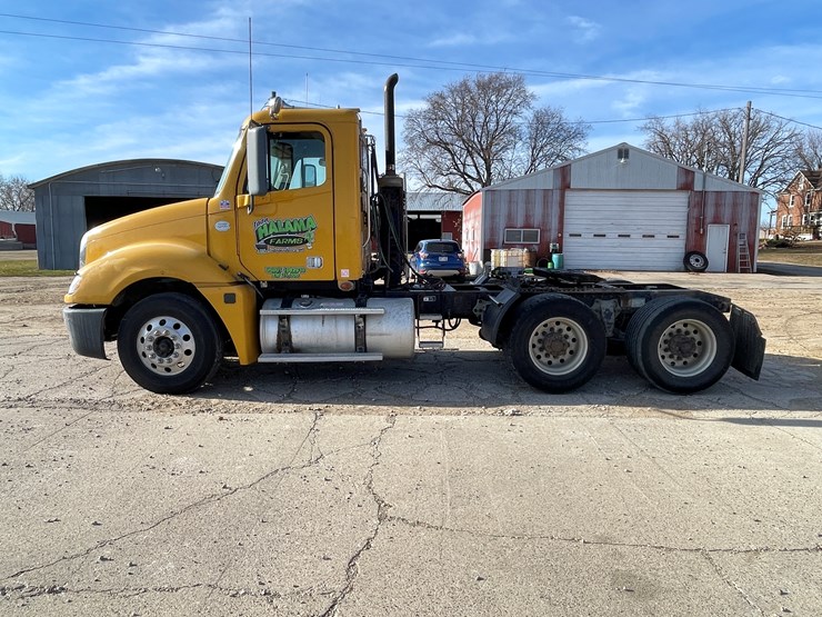 #6036-•-2009-freightliner-semi-(wi-title-in-delay)-image-8