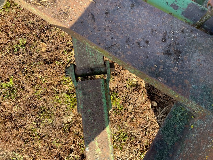 #6035-•-homemade-bale-mover-on-running-gear-image-13