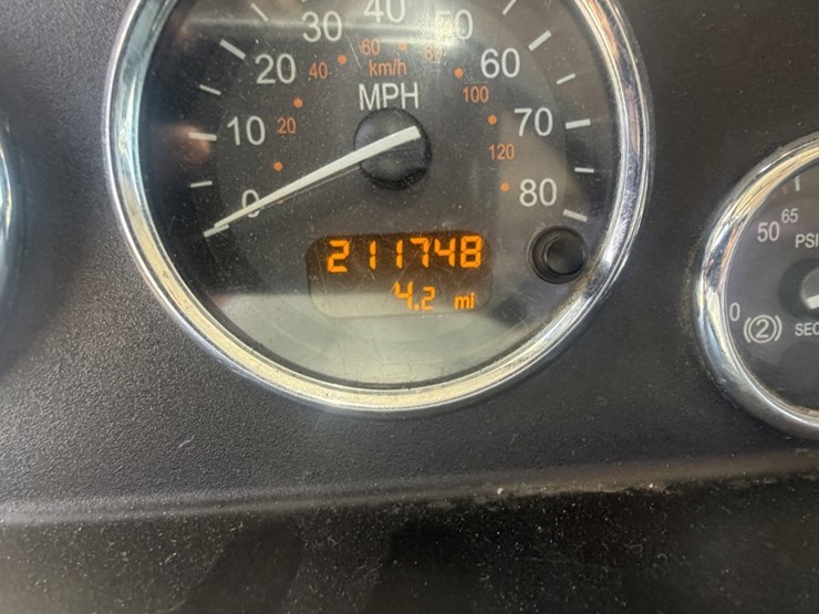 2016-peterbilt-337-image-20