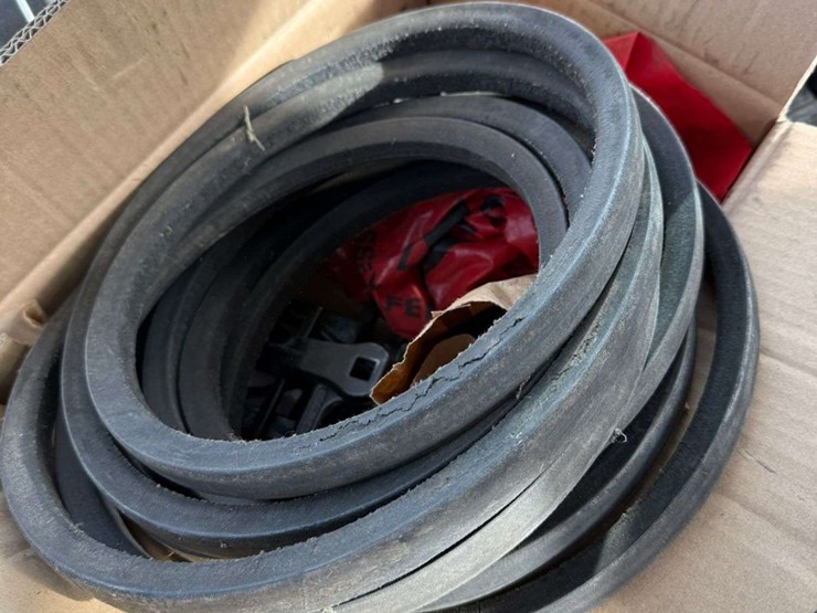 hesston-8450-image-36