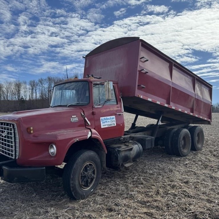 1980 FORD 8000