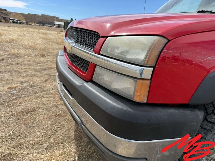 2004-chevrolet-silverado-2500-image-9