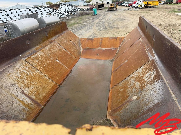 caterpillar-740-image-26