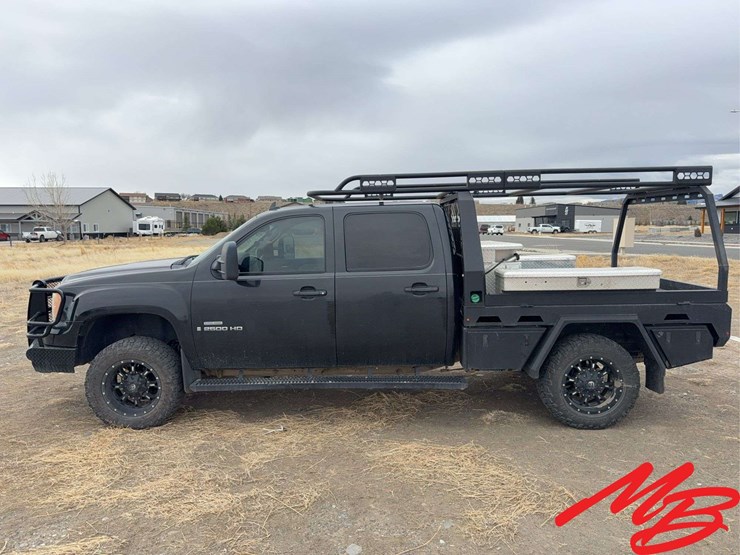 2009-gmc-sierra-2500-image-8