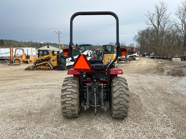 2015-massey-ferguson-1734e-image-3
