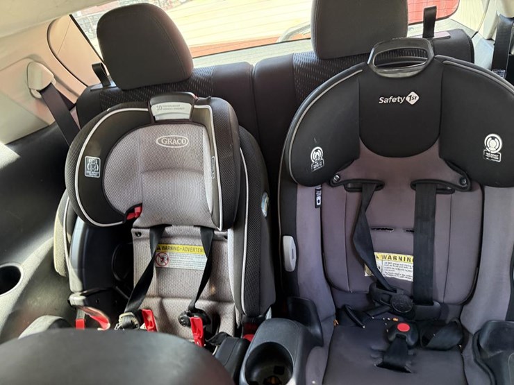 2012-dodge-journey-sxt-image-16