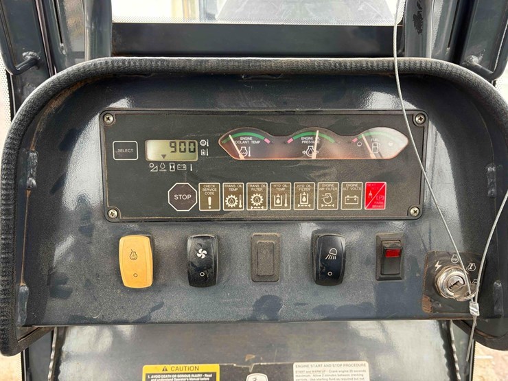 2005-deere-450j-lt-image-14