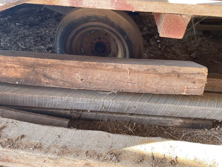 #6069-•-18'-flatbed-wagon-with-contents-image-14