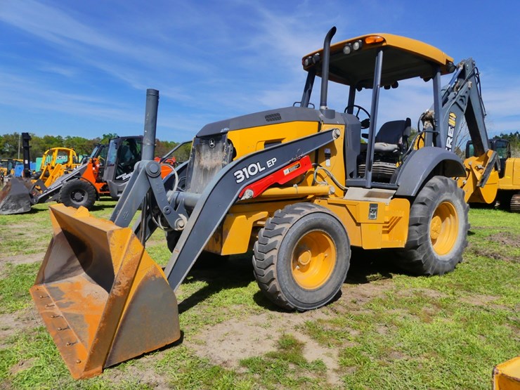 2018-deere-310l-ep-image-1