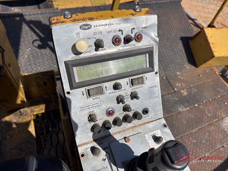 etnyre-chipspreader-image-21