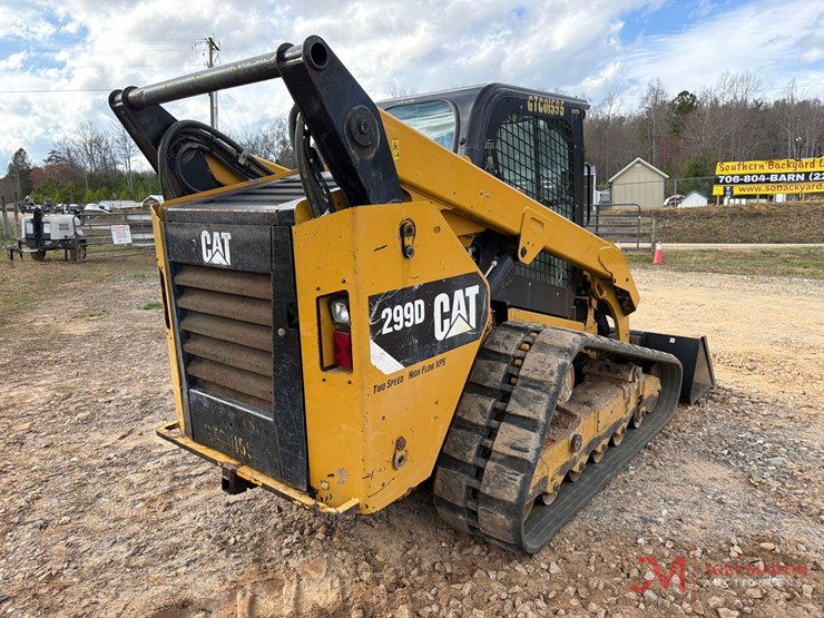 2015-caterpillar-299d-image-2