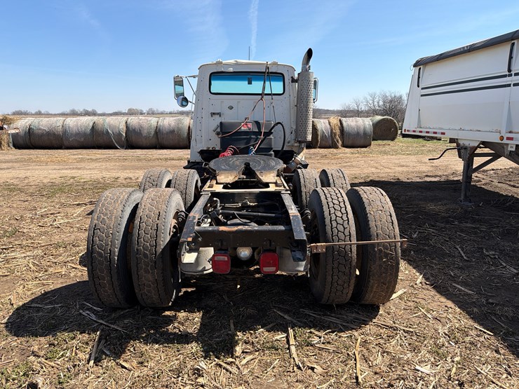 1989-ford-l9000-image-8