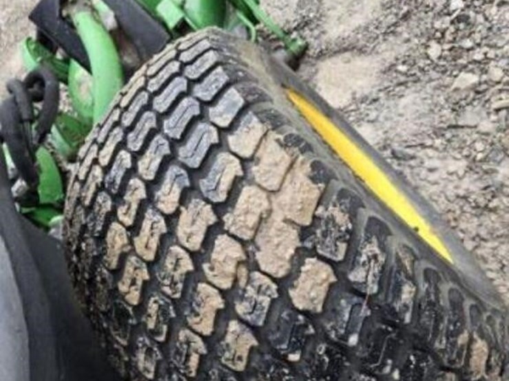 2006-john-deere-3245c-image-13