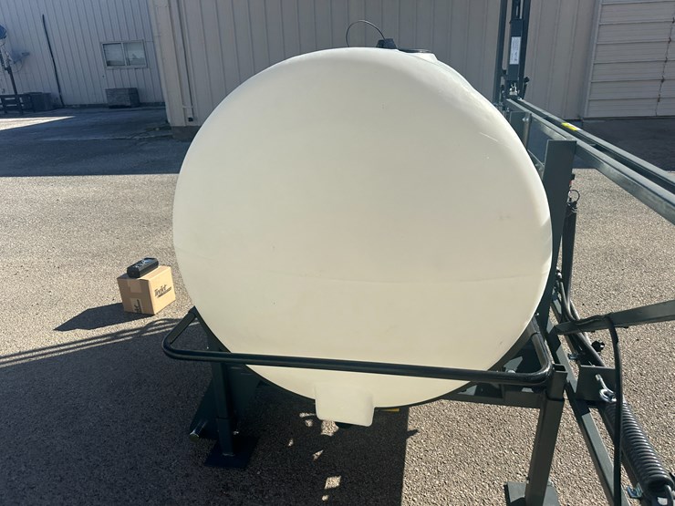 #32796-•-**unused-bowman-agmate-41'-300-gallon-3pt-sprayer-image-8