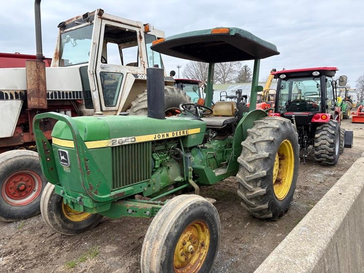 john-deere-2040-image-5
