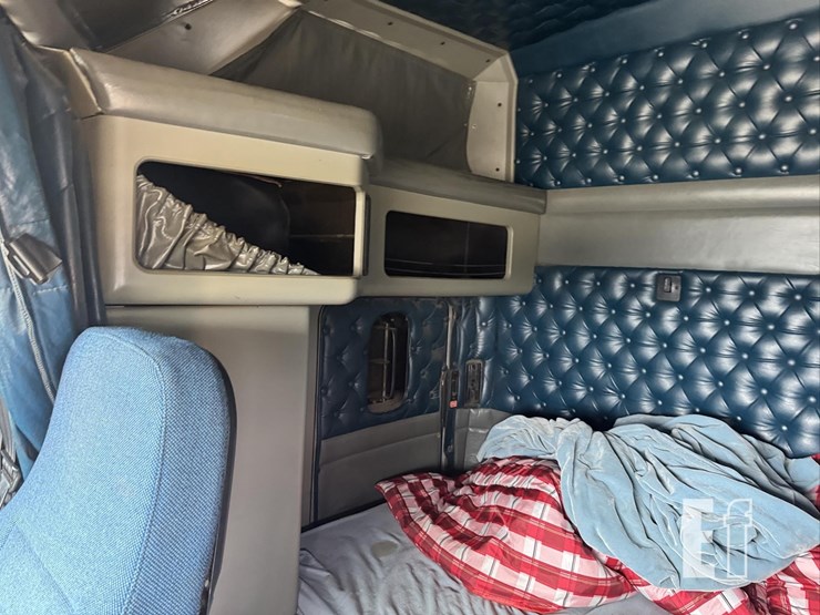 1998-kenworth-t600-image-39