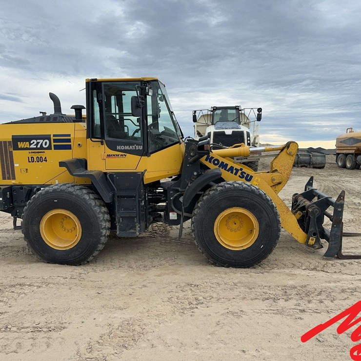 2018 KOMATSU WA270